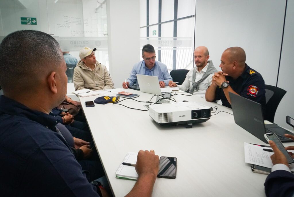 Sesión de la Junta Departamental de Bomberos de Nariño con la participación de delegados de Gestión del Riesgo, Secretaría de Gobierno y representantes de bomberos voluntarios.