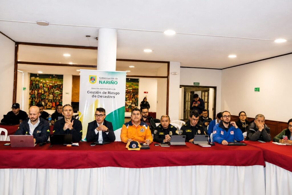 Integrantes del Consejo Departamental de Gestión del Riesgo de Desastres en reunión de la Gobernación de Nariño.