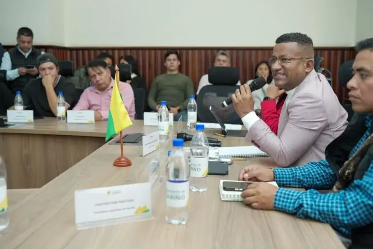 El gobernador Luis Alfonso Escobar Jaramillo intervención en mesa de trabajo sobre el acueducto de Ipiales.