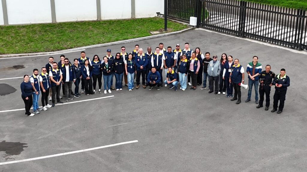 Integrantes de entidades y organismos participantes posan durante el Simulacro Nacional de Respuesta a Emergencias 2026 en Nariño.